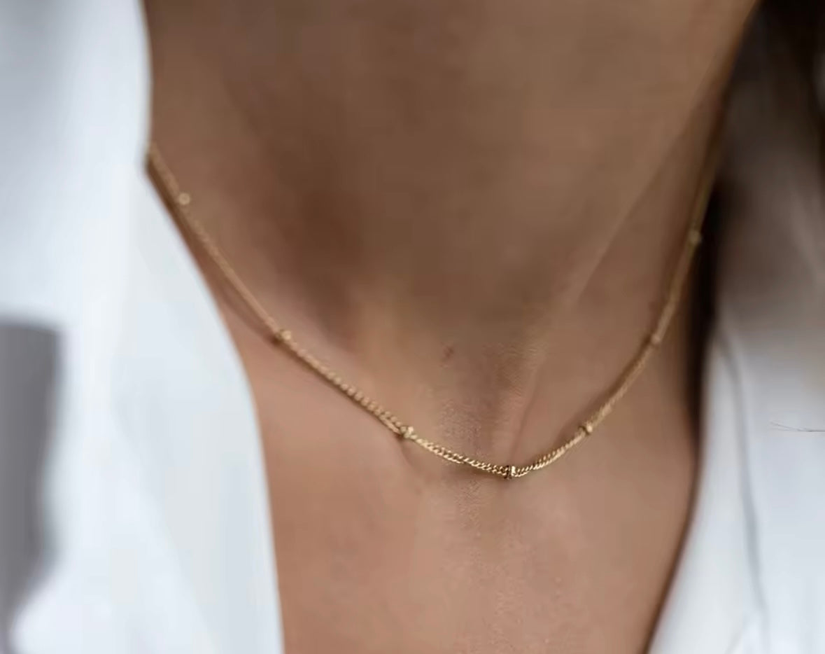 Simple chain ball necklace