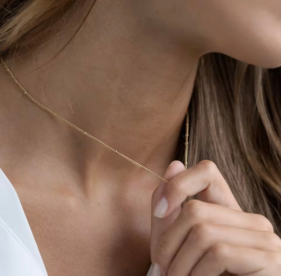 Simple chain ball necklace